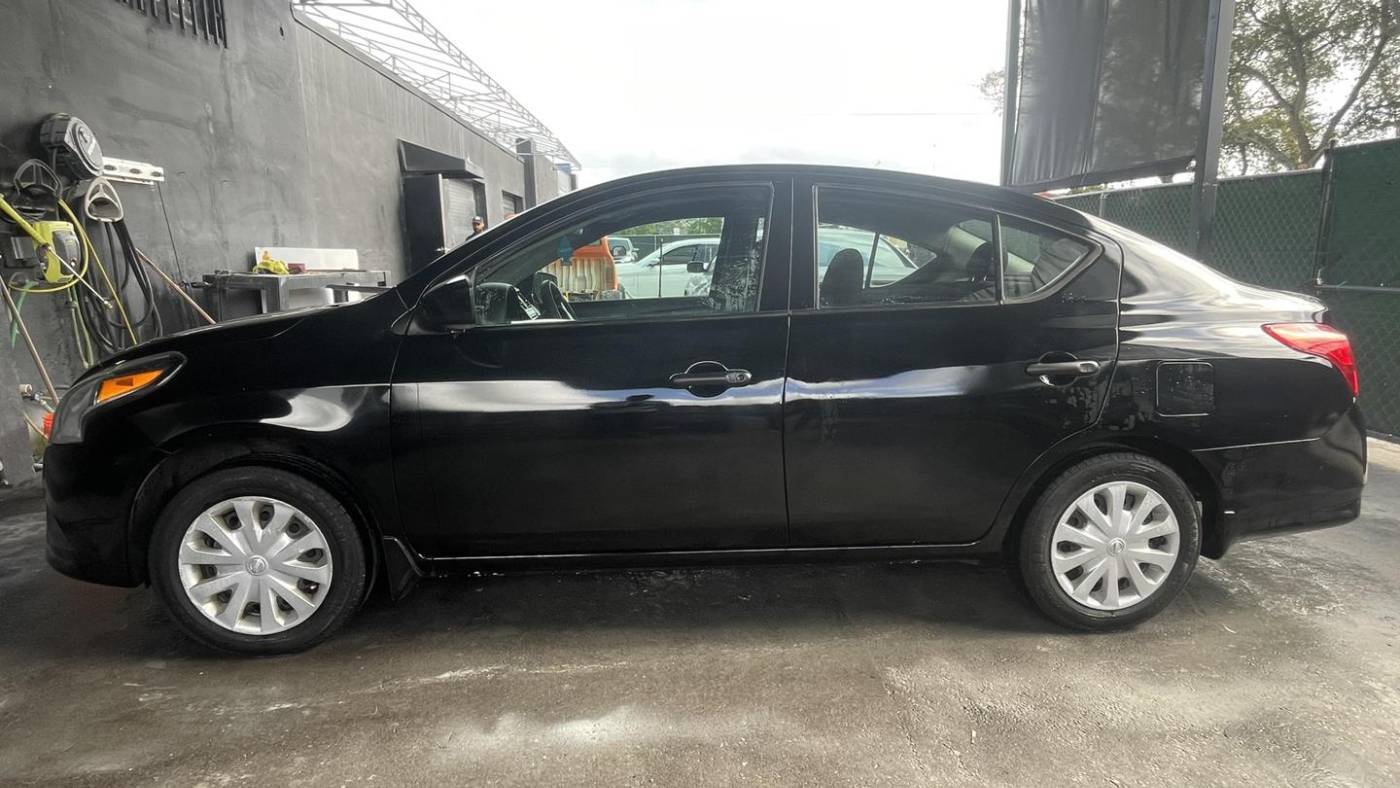 2017 Nissan Versa 1.6 S — Sedan — 140,396 mi — Hollywood, FL