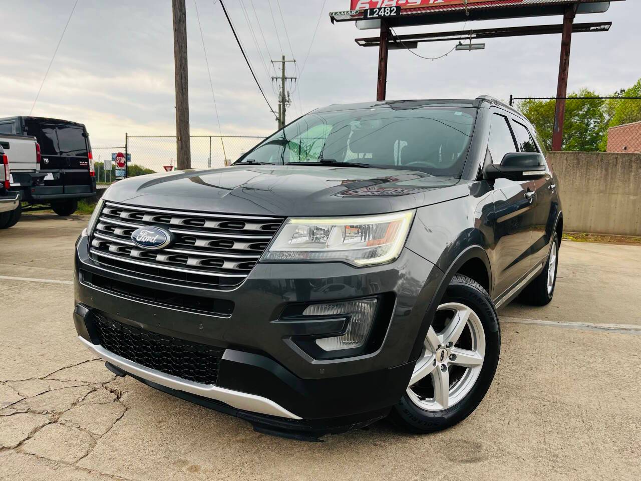 2017 Ford Explorer XLT — SUV — 81,888 mi — Gainesville, GA