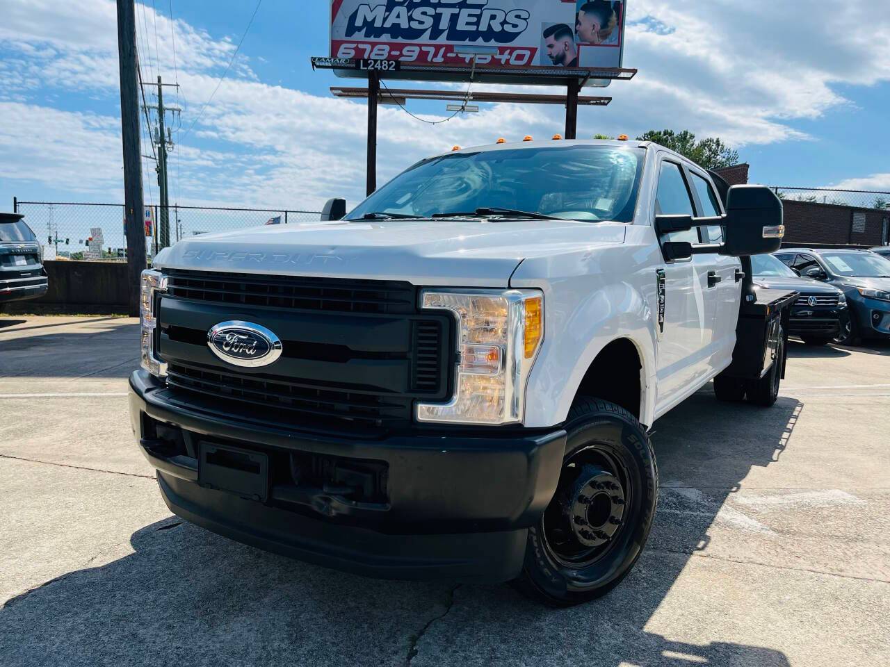 2017 Ford Super Duty F-350 Chassis Cab XL — Chassis Cab Truck — 300,681 mi — Gainesville, GA