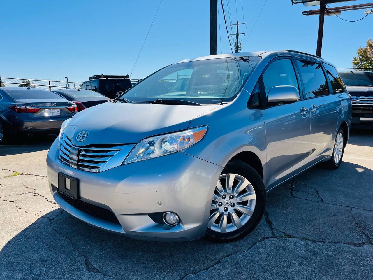 2012 Toyota Sienna Limited — Minivan — 223,627 mi — Gainesville, GA
