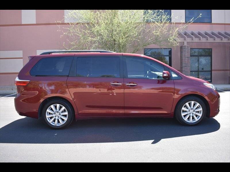 2017 Toyota Sienna Limited — Minivan — 46,723 mi — Mesa, AZ