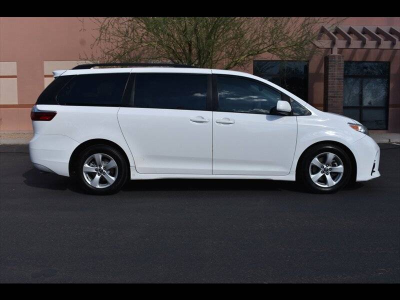 2020 Toyota Sienna LE — Minivan — 161,867 mi — Mesa, AZ