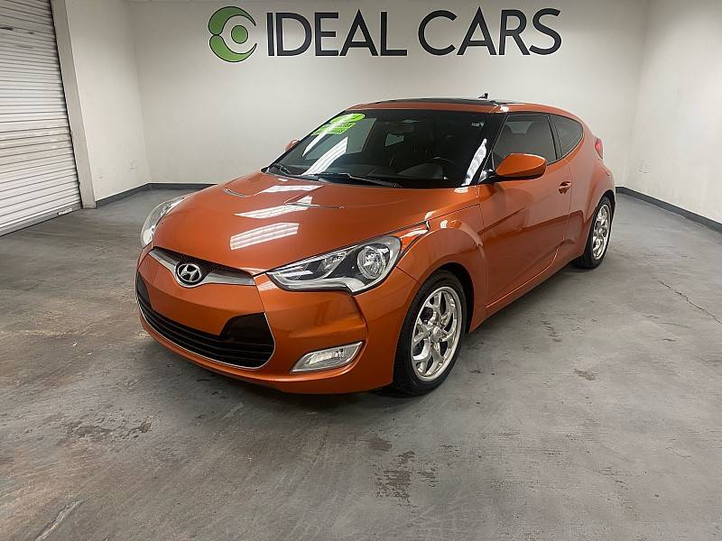 2014 Hyundai Veloster Base — Hatchback — 77,636 mi — Mesa, AZ