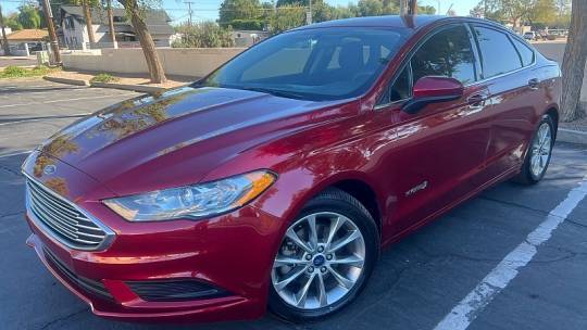 2017 Ford Fusion Hybrid SE — Sedan — 122,897 mi — Mesa, AZ