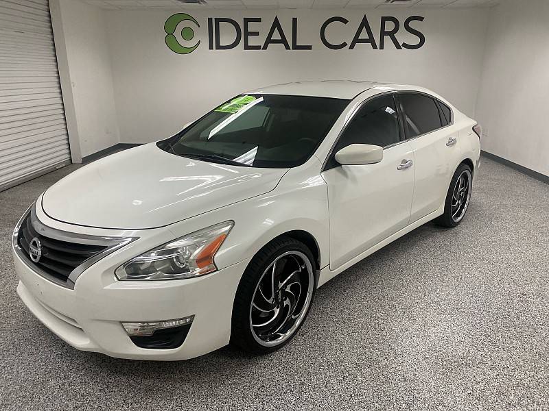 2014 Nissan Altima 2.5 S — Sedan — 96,118 mi — Mesa, AZ