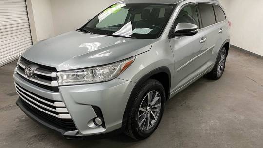 2017 Toyota Highlander XLE — SUV — 117,878 mi — Mesa, AZ