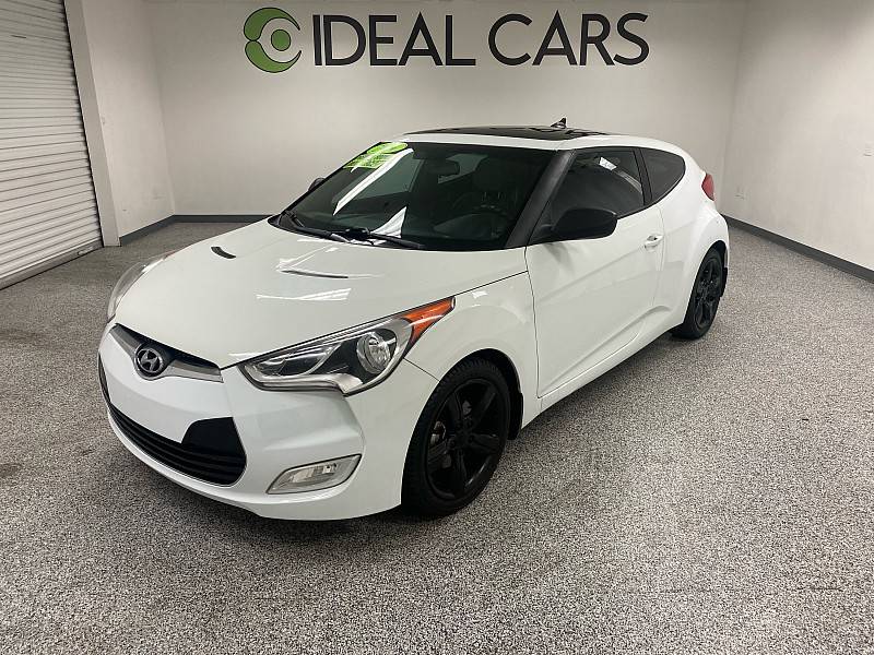 2014 Hyundai Veloster Base — Hatchback — 111,267 mi — Mesa, AZ