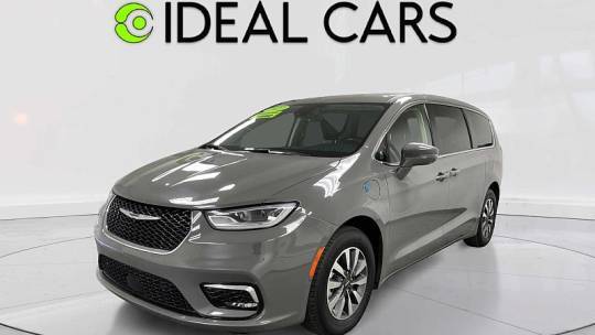 2022 Chrysler Pacifica Hybrid Touring L — Minivan — 102,310 mi — Mesa, AZ