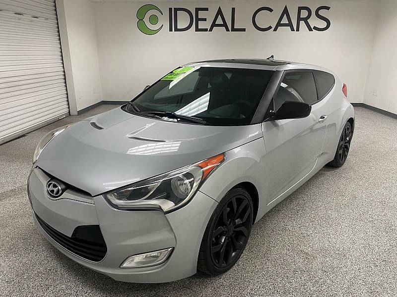 2013 Hyundai Veloster Base — Hatchback — 83,183 mi — Mesa, AZ