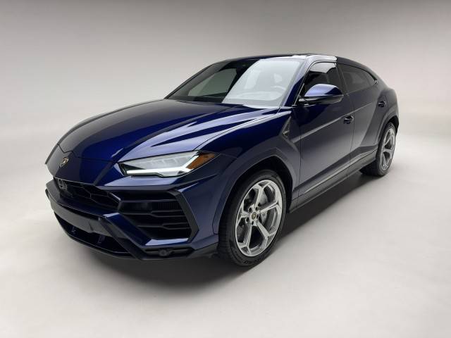 2021 Lamborghini Urus Standard