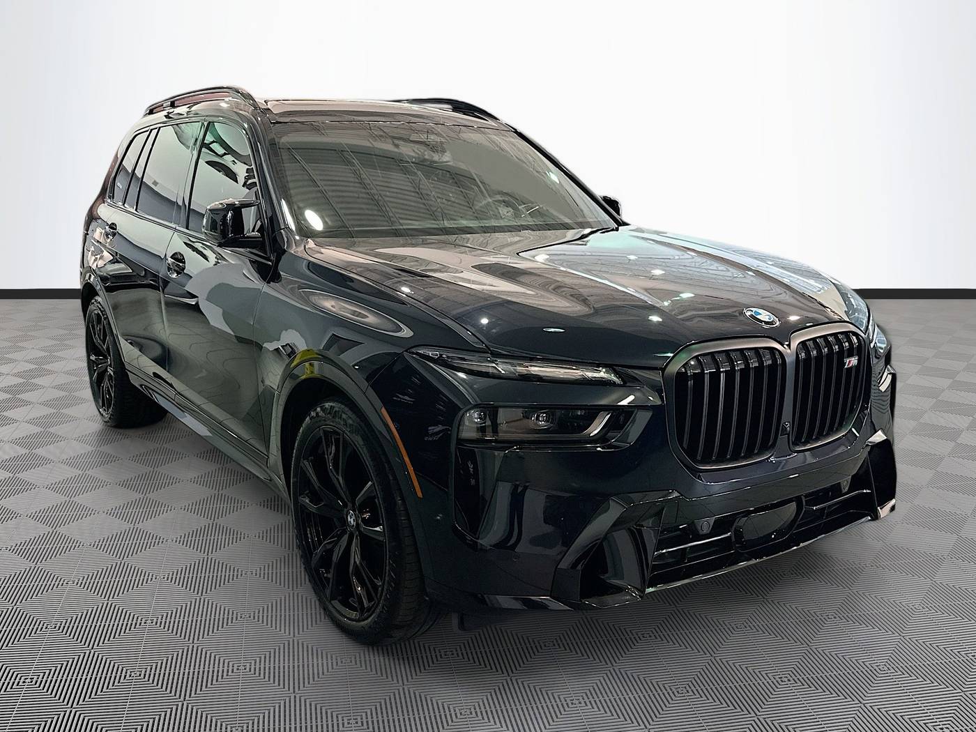 2025 BMW X7 M60i — SUV — 8,669 mi — Coconut Creek, FL