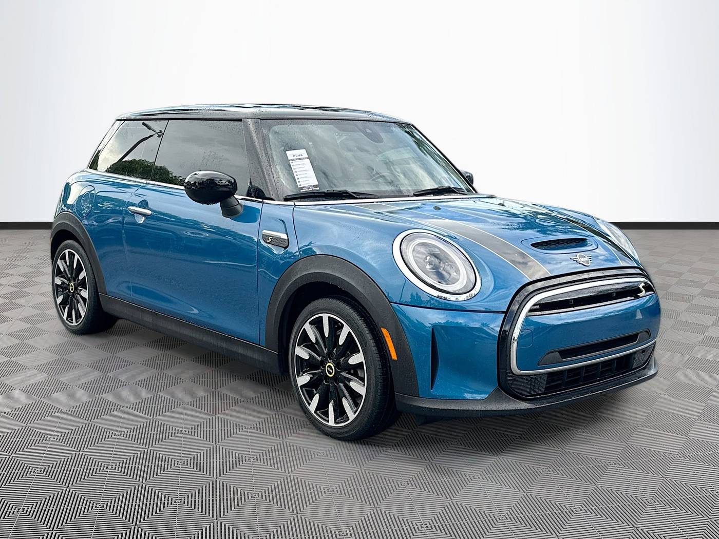 2024 MINI Electric Hardtop Cooper SE — Hatchback — 32,639 mi — Coconut Creek, FL