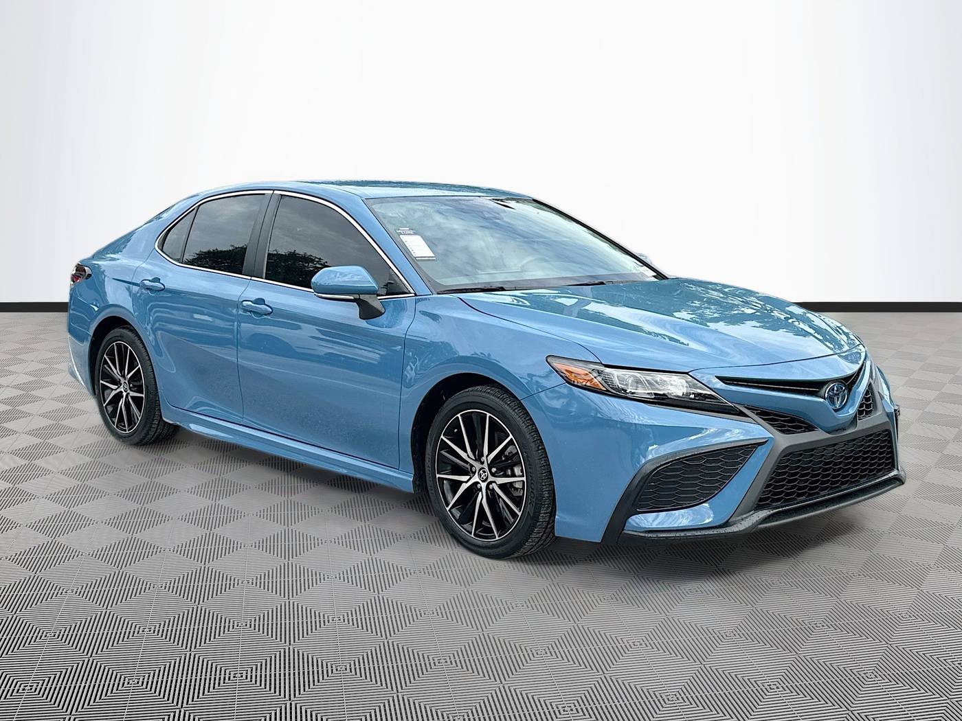 2024 Toyota Camry Hybrid SE — Sedan — 6,610 mi — Coconut Creek, FL