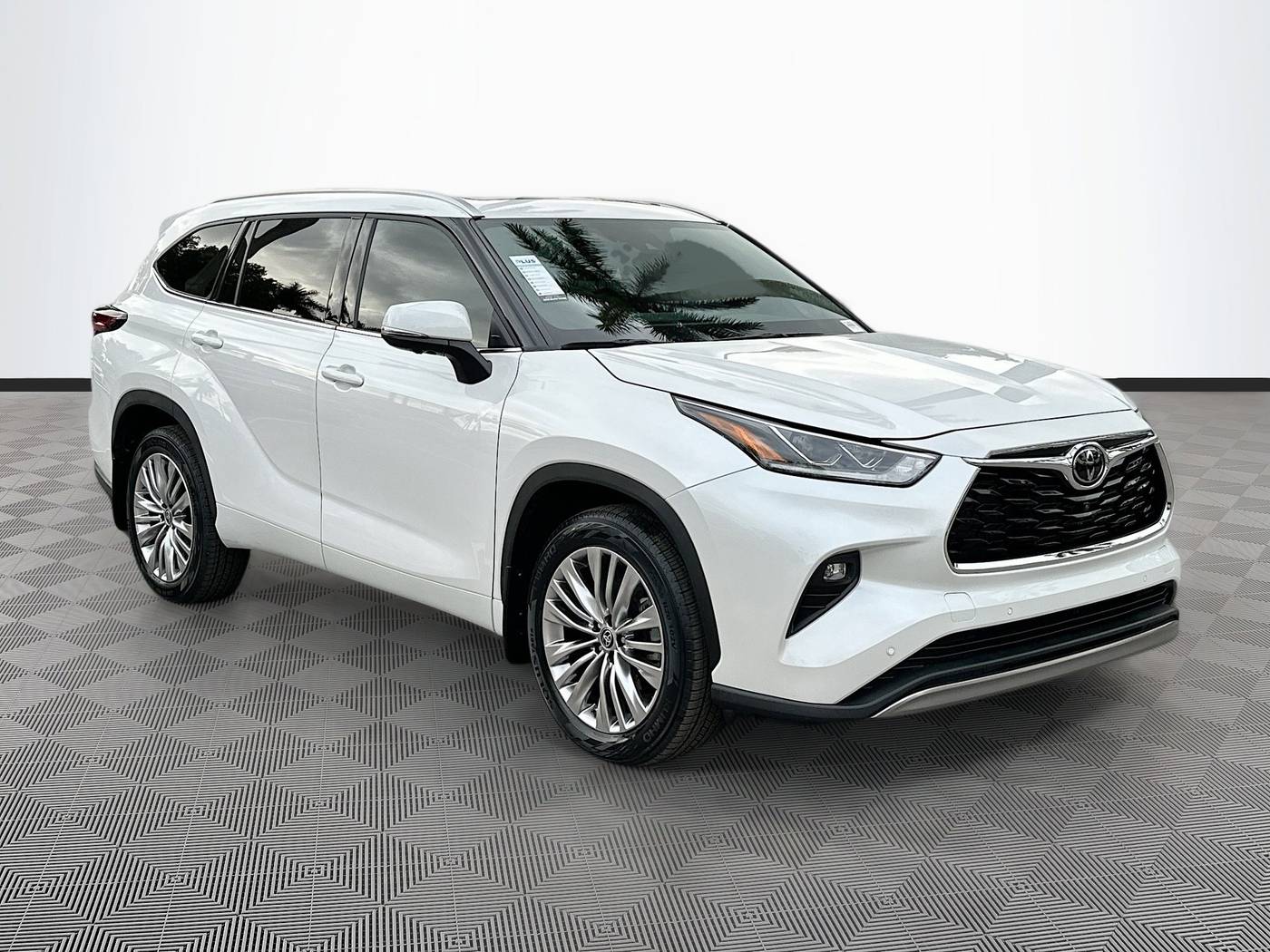 2024 Toyota Highlander Platinum — SUV — 18,929 mi — Coconut Creek, FL