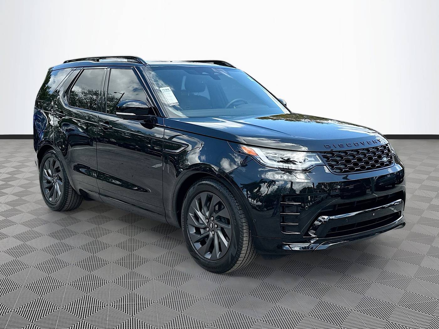 2024 Land Rover Discovery Dynamic SE — SUV — 7,785 mi — Coconut Creek, FL