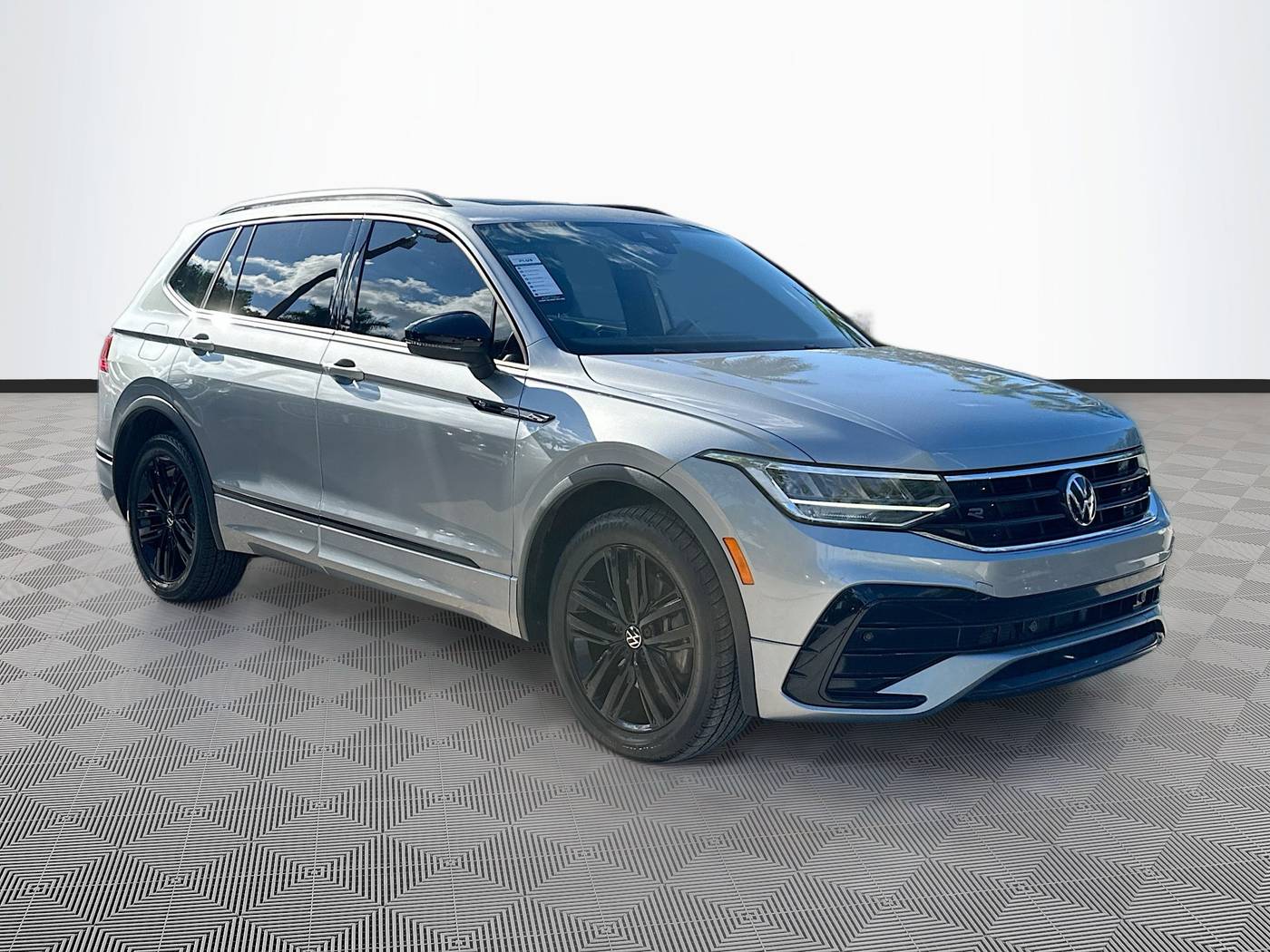 2022 Volkswagen Tiguan SE R-Line Black — SUV — 63,548 mi — Coconut Creek, FL