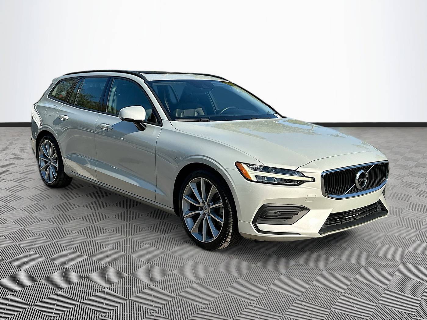 2020 Volvo V60 Momentum — Wagon — 51,572 mi — Coconut Creek, FL