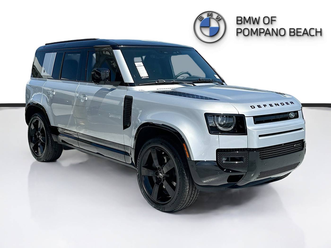 2023 Land Rover Defender X-Dynamic SE — SUV — 15,630 mi — Pompano Beach, FL