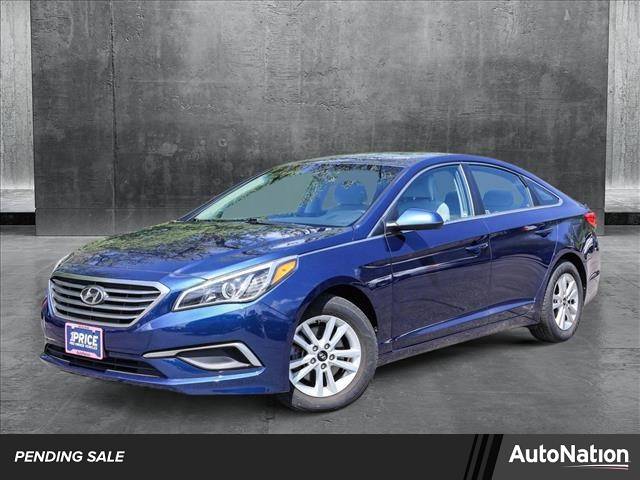 2016 Hyundai Sonata SE — Sedan — 119,849 mi — Des Plaines, IL