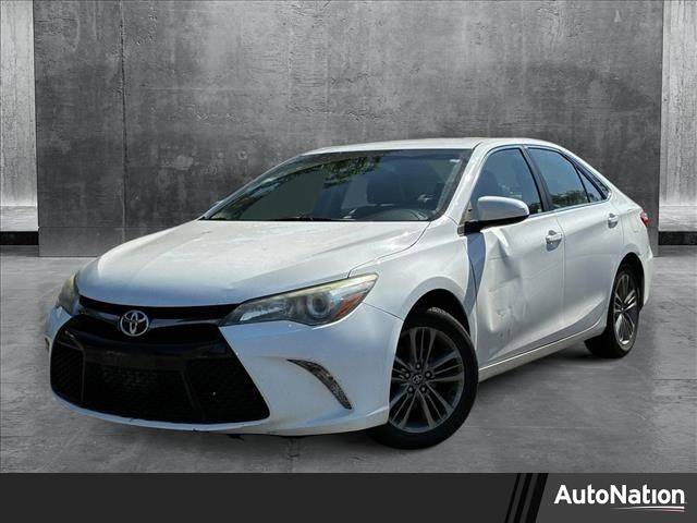 2015 Toyota Camry SE — Sedan — 116,096 mi — Des Plaines, IL