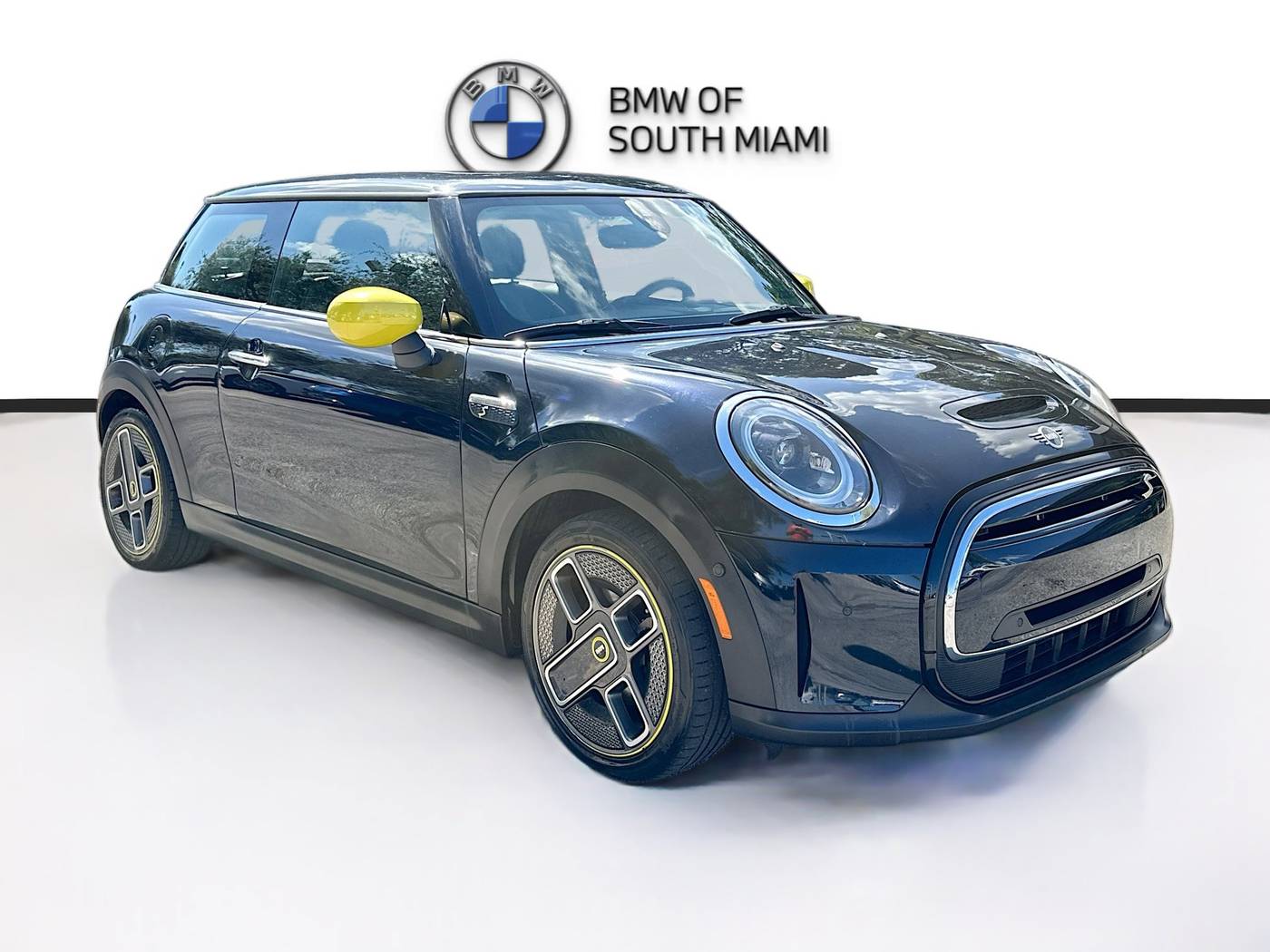 2023 MINI Electric Hardtop Cooper SE Signature — Hatchback — 15,746 mi — Miami, FL