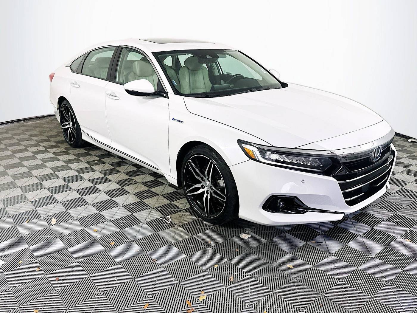 2022 Honda Accord Hybrid Touring — Sedan — 55,563 mi — Miami, FL