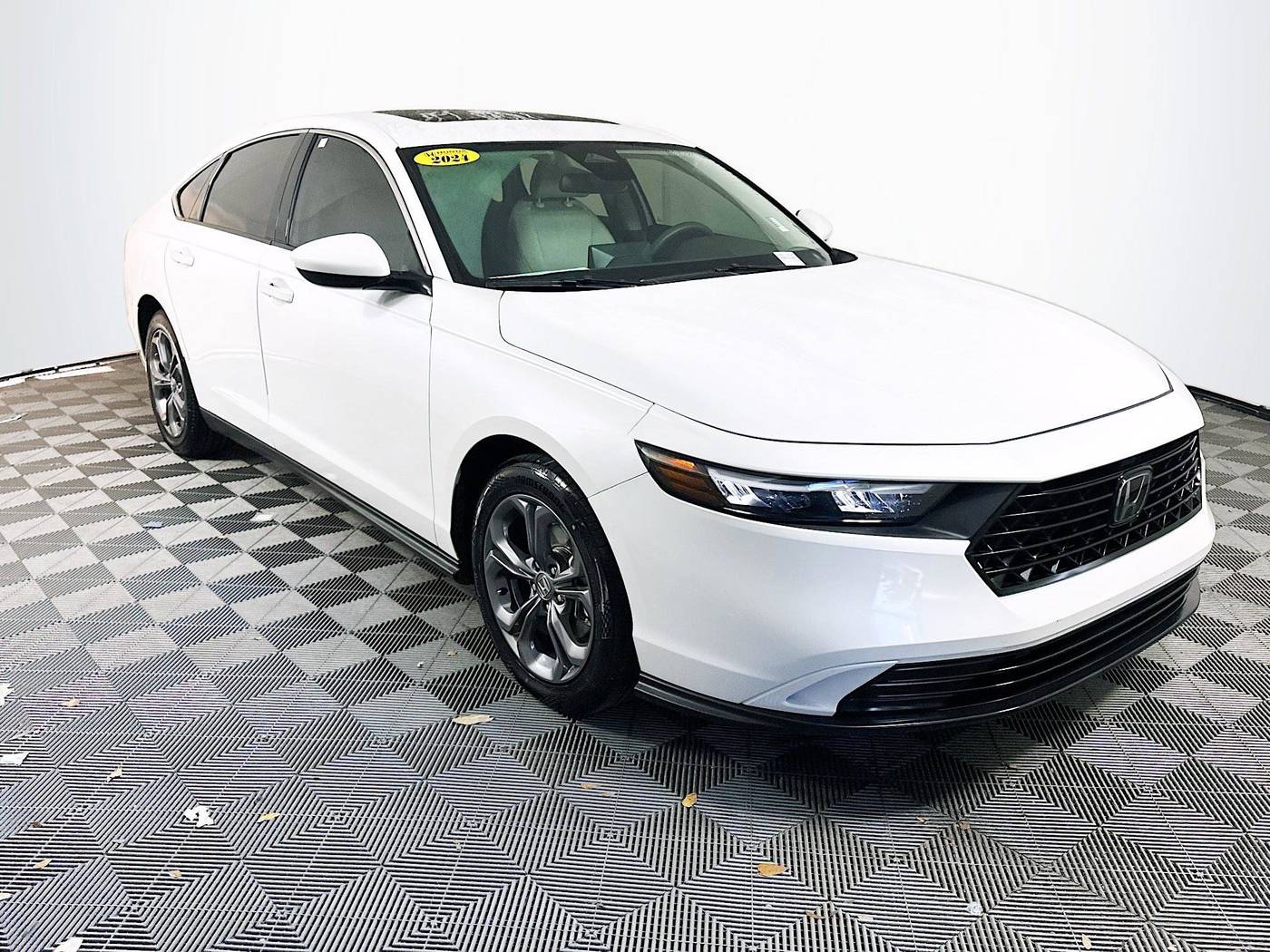2024 Honda Accord EX — Sedan — 27,000 mi — Miami, FL