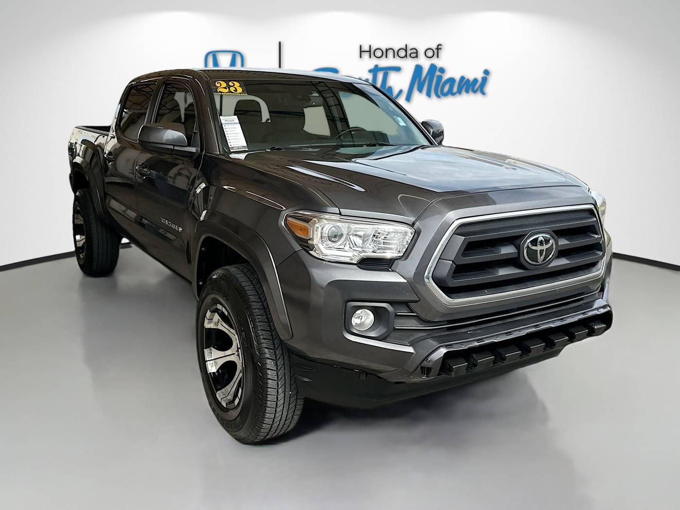 2023 Toyota Tacoma SR5 — Pickup Truck — 47,665 mi — Miami, FL