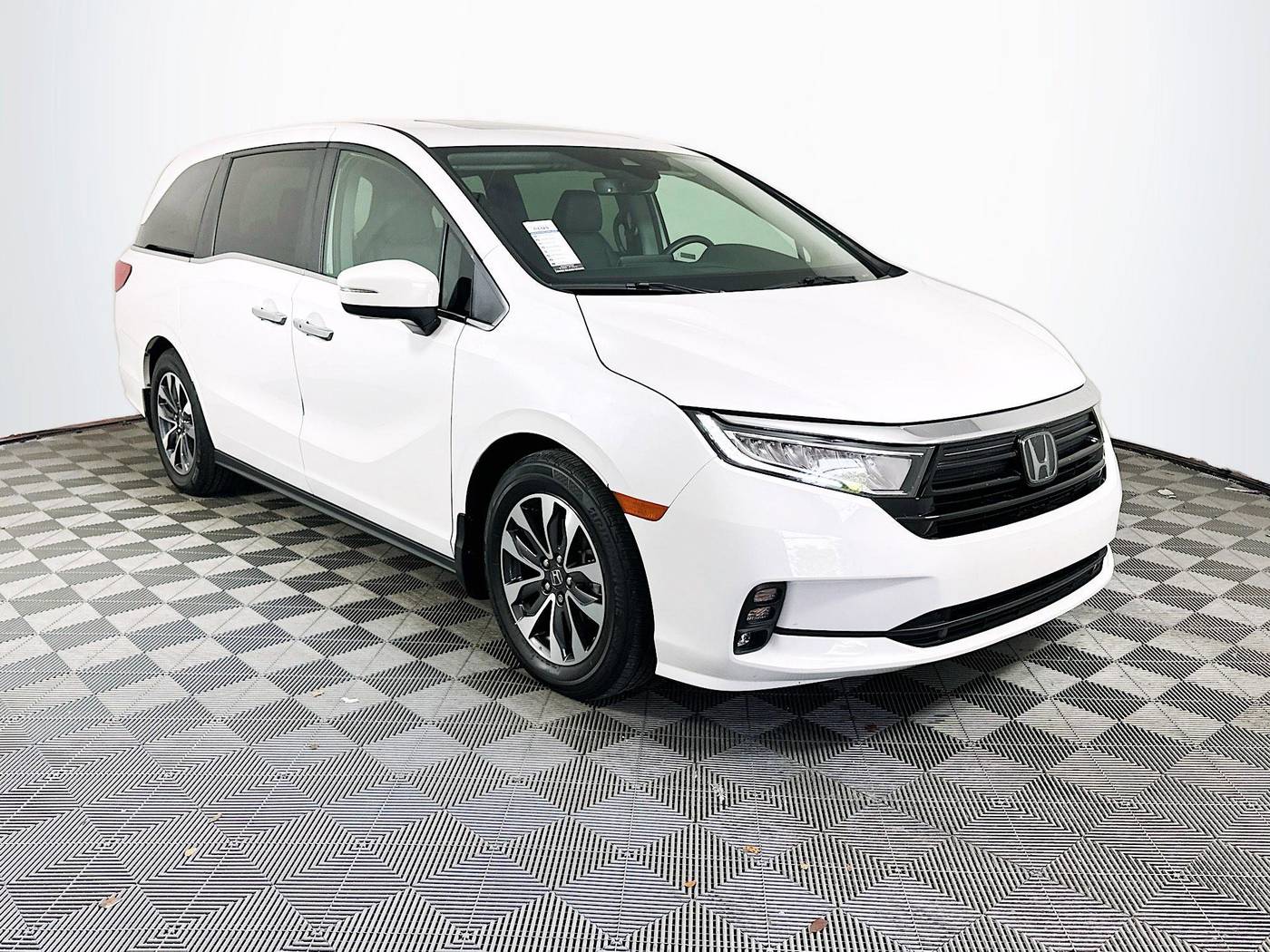 2023 Honda Odyssey EX-L — Minivan — 28,451 mi — Miami, FL