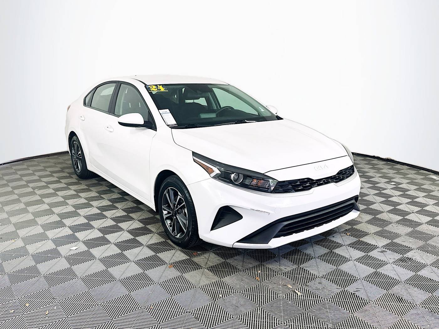2024 Kia Forte LXS — Sedan — 10,458 mi — Miami, FL