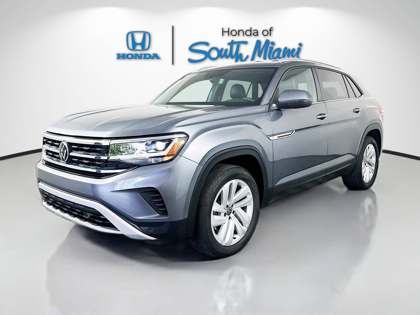 2022 Volkswagen Atlas Cross Sport SE with Technology — SUV — 22,534 mi — Miami, FL