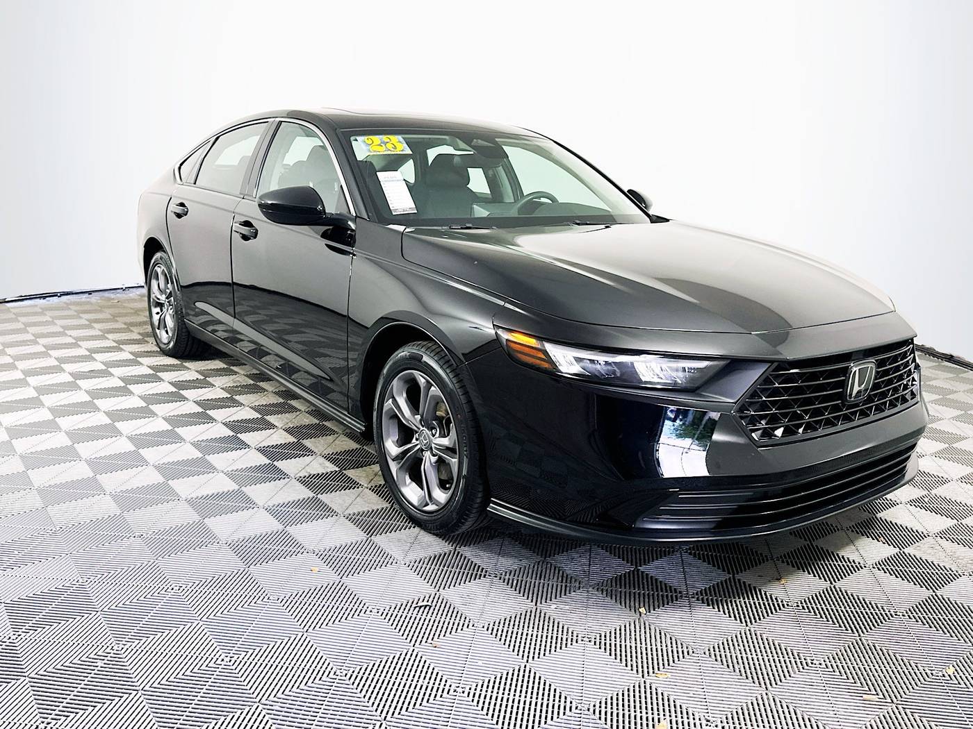 2023 Honda Accord EX — Sedan — 30,936 mi — Miami, FL