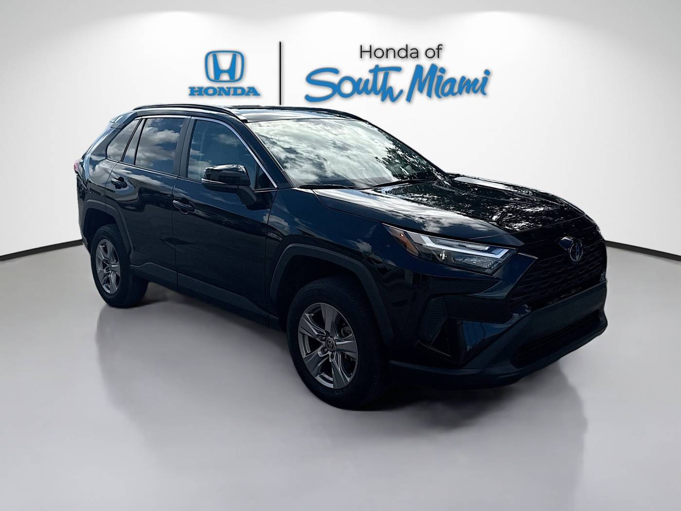 2024 Toyota RAV4 XLE — SUV — 21,508 mi — Miami, FL