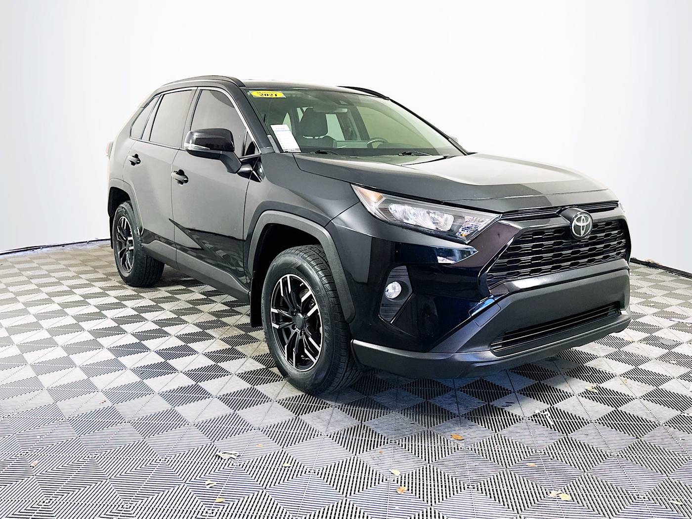 2021 Toyota RAV4 LE — SUV — 75,348 mi — Miami, FL