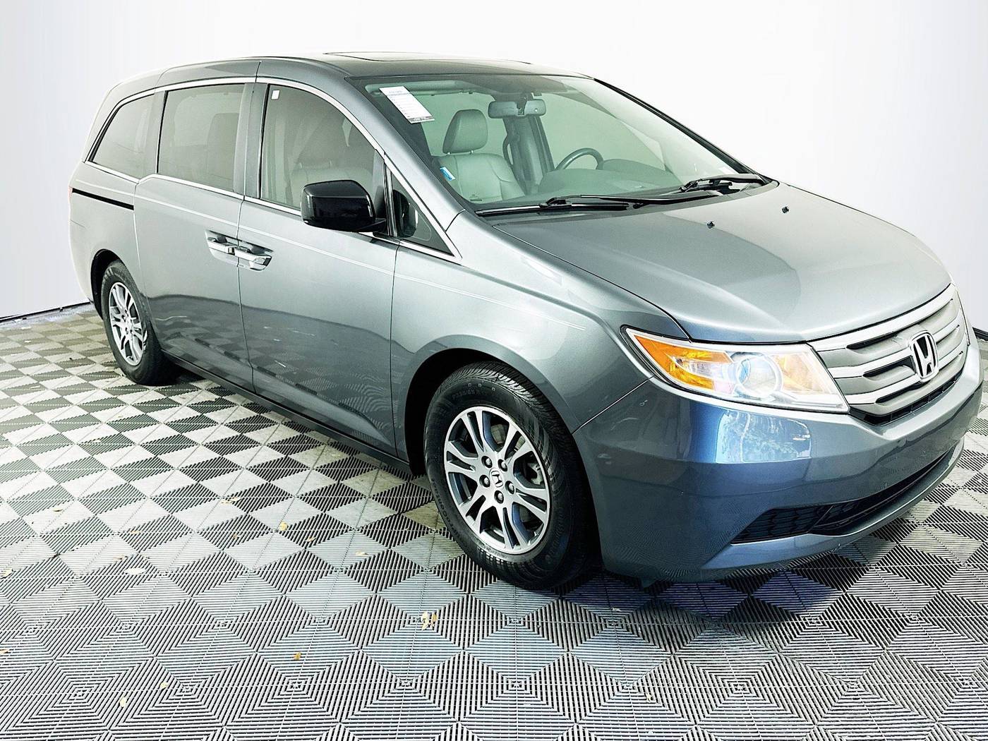 2013 Honda Odyssey EX-L — Minivan — 56,097 mi — Miami, FL