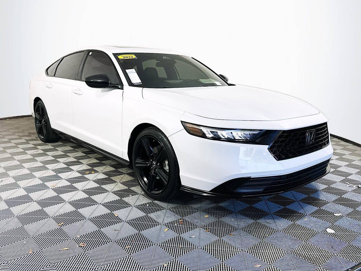 2023 Honda Accord Hybrid Sport-L — Sedan — 32,344 mi — Miami, FL