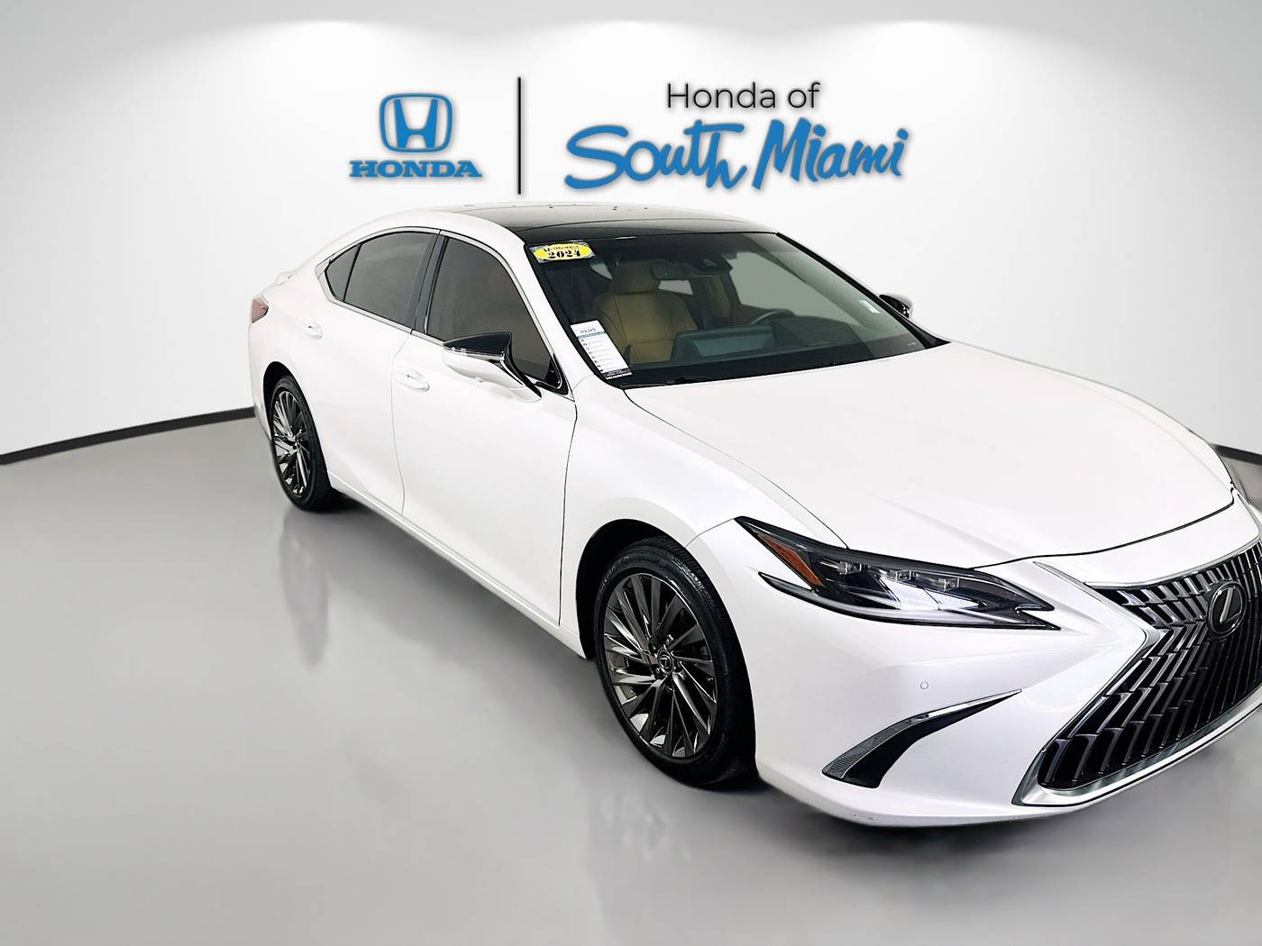 2024 Lexus ES ES 350 Ultra Luxury — Sedan — 21,429 mi — Miami, FL