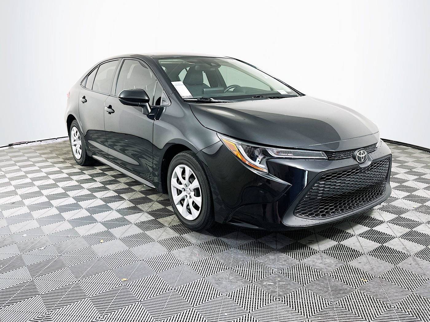 2022 Toyota Corolla LE — Sedan — 26,843 mi — Miami, FL