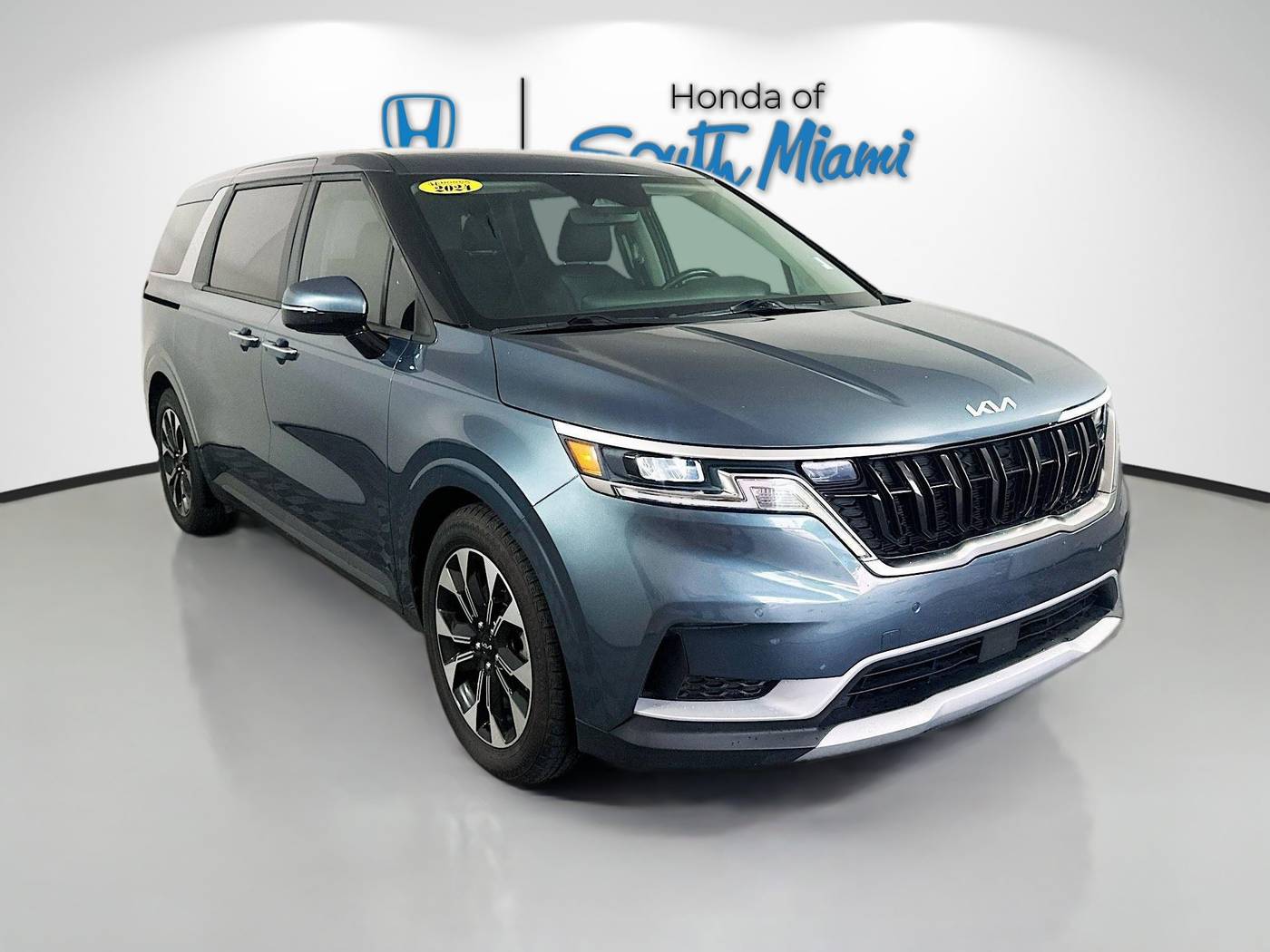 2023 Kia Carnival EX — Minivan — 51,921 mi — Miami, FL