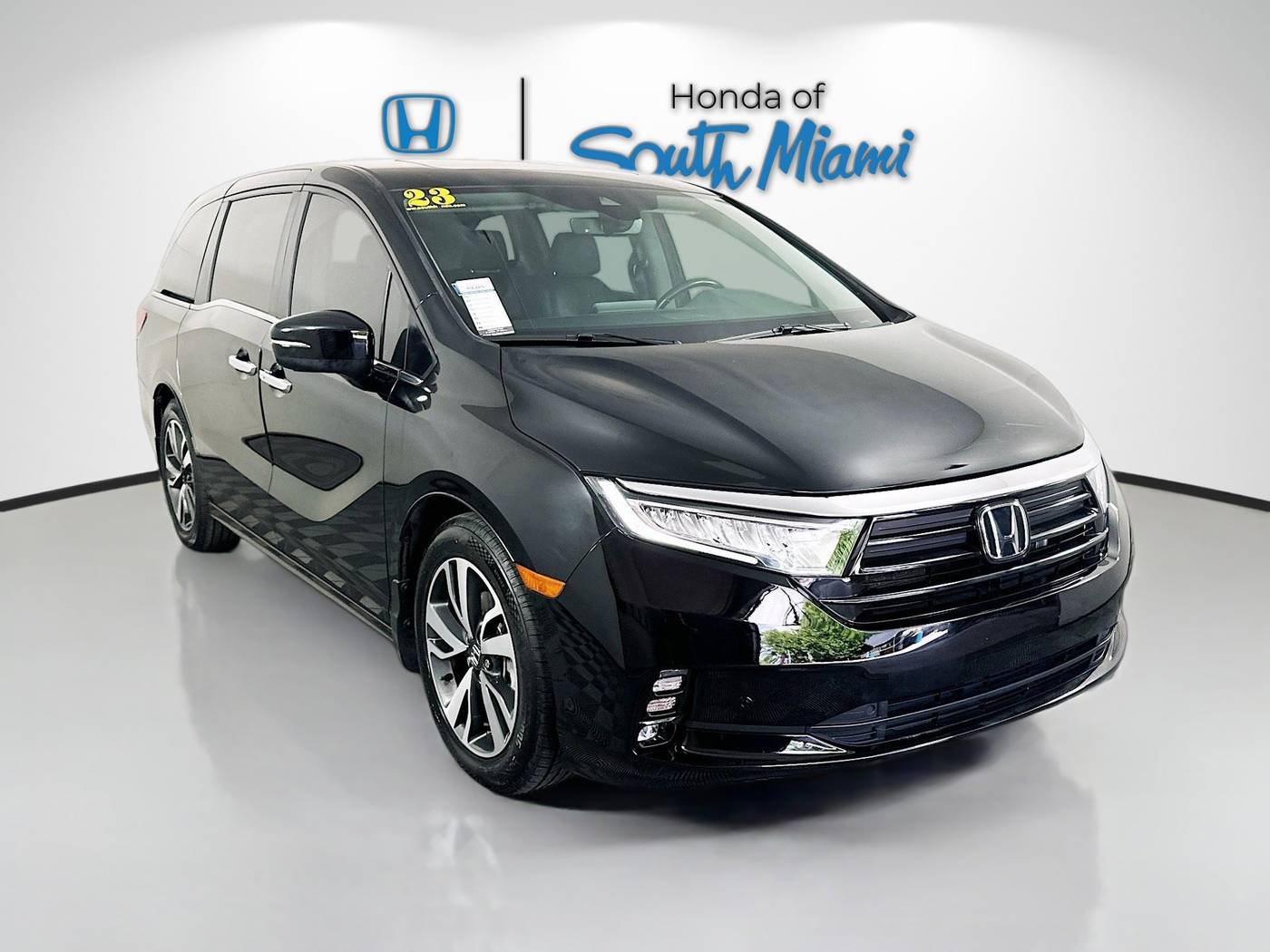 2023 Honda Odyssey Touring — Minivan — 28,078 mi — Miami, FL