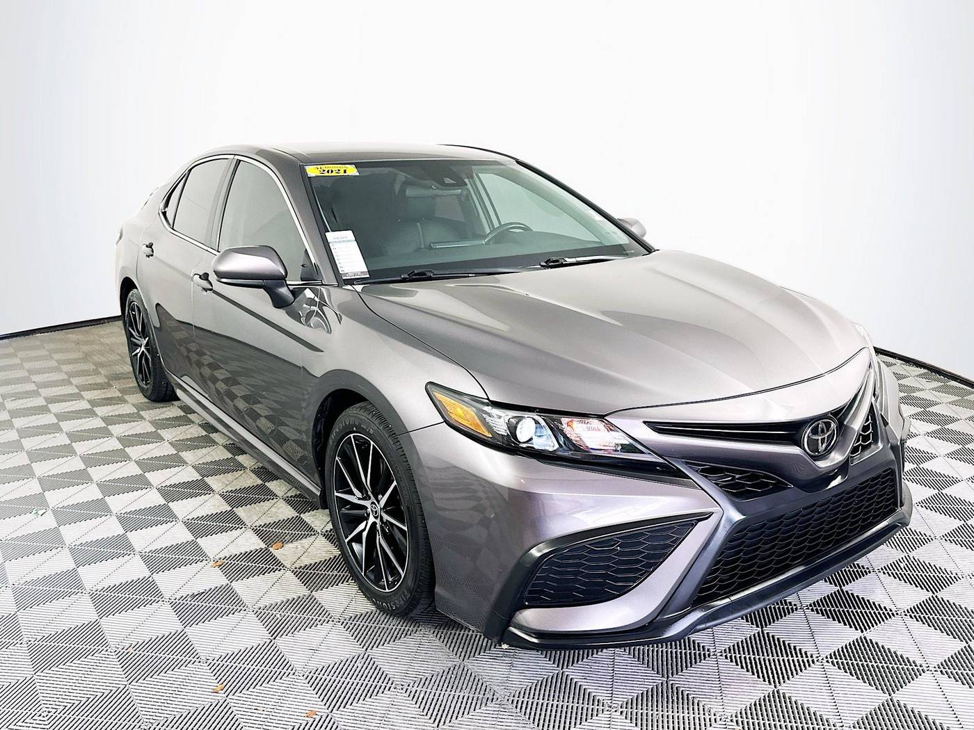 2021 Toyota Camry SE — Sedan — 58,147 mi — Miami, FL