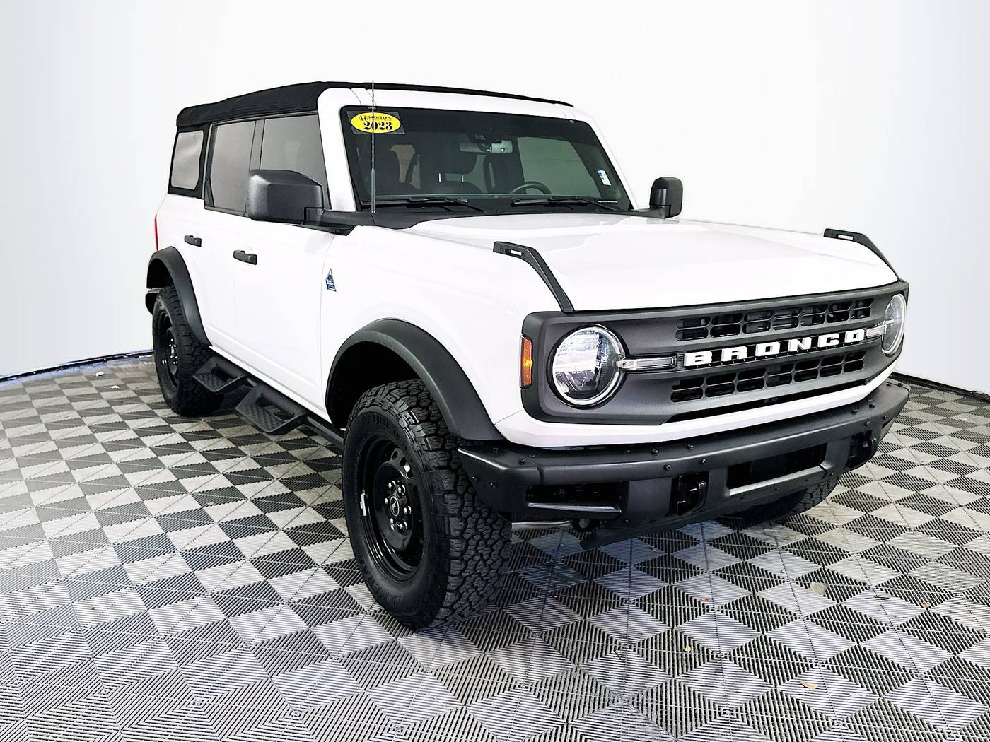 2023 Ford Bronco Base — SUV — 13,574 mi — Miami, FL
