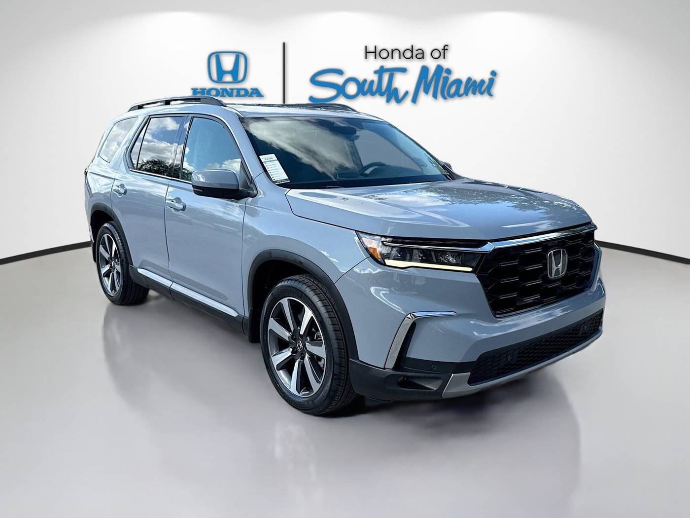 2023 Honda Pilot Touring — SUV — 25,462 mi — Miami, FL