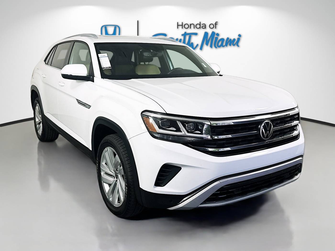 2021 Volkswagen Atlas Cross Sport SE with Technology — SUV — 48,172 mi — Miami, FL