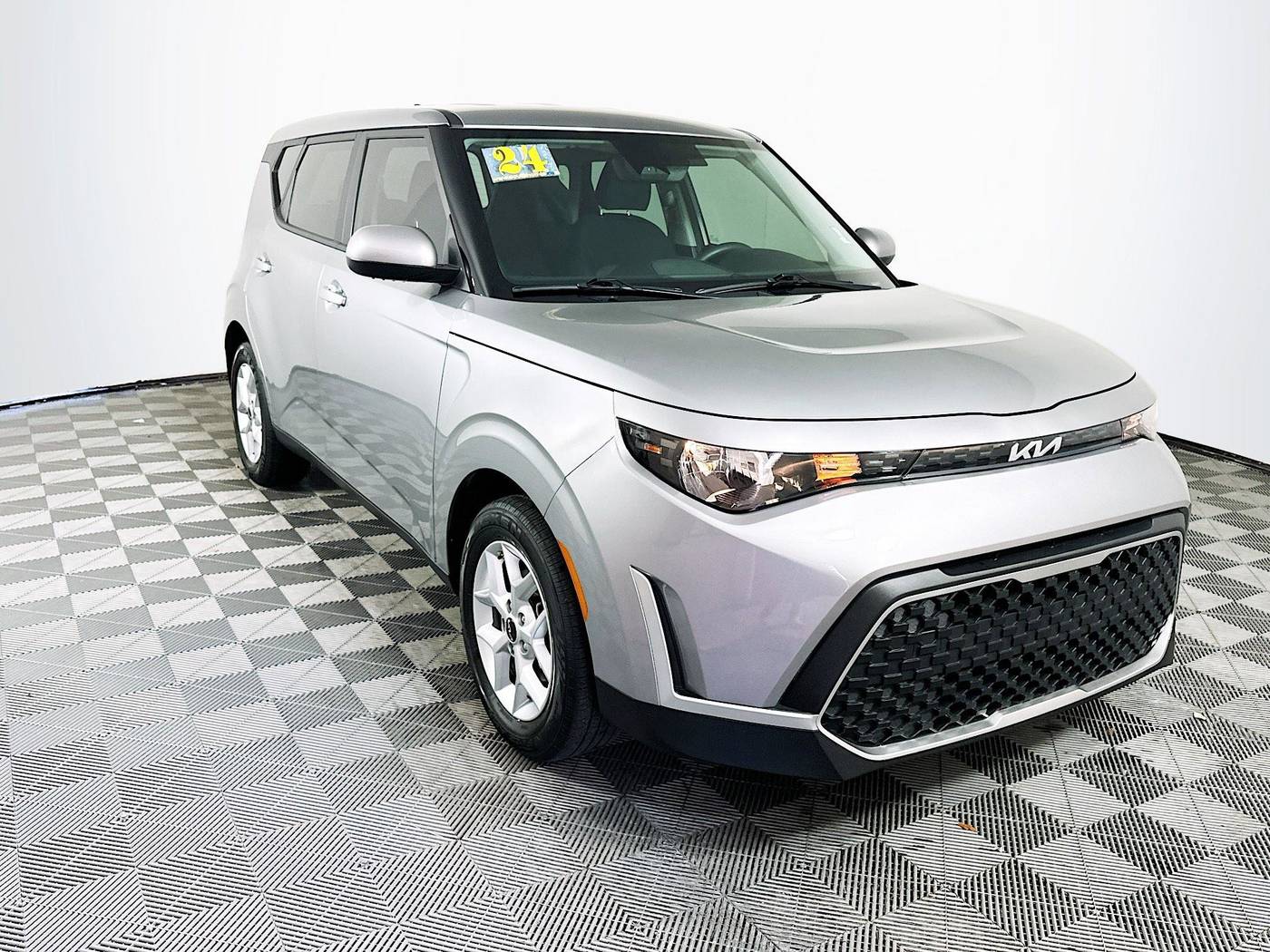 2024 Kia Soul LX — Hatchback — 11,045 mi — Miami, FL