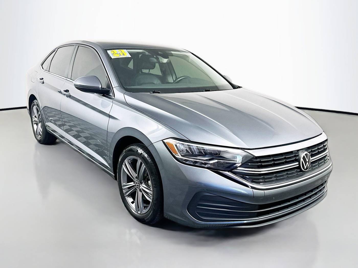 2023 Volkswagen Jetta SE — Sedan — 20,320 mi — Miami, FL