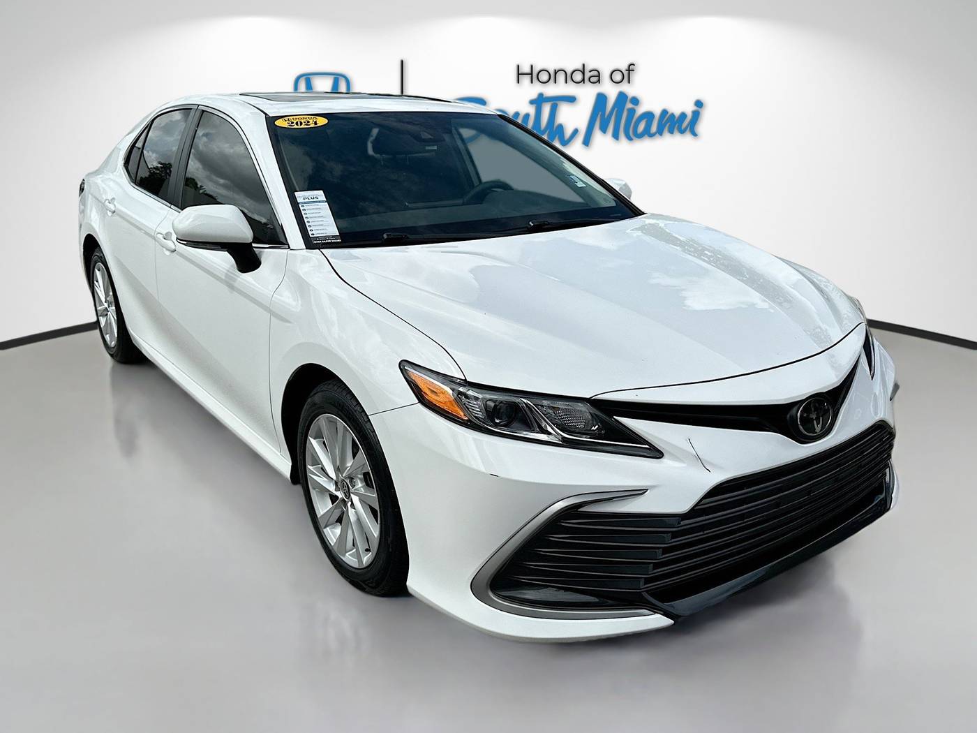 2024 Toyota Camry LE — Sedan — 32,900 mi — Miami, FL