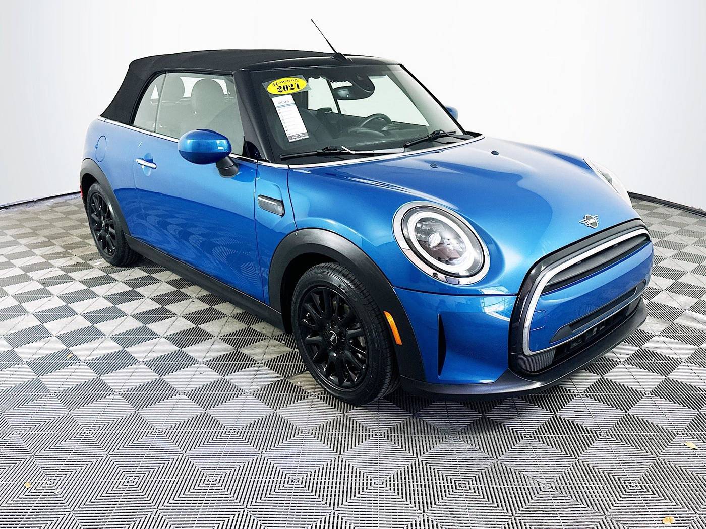 2024 MINI Convertible Cooper — Convertible — 13,895 mi — Miami, FL