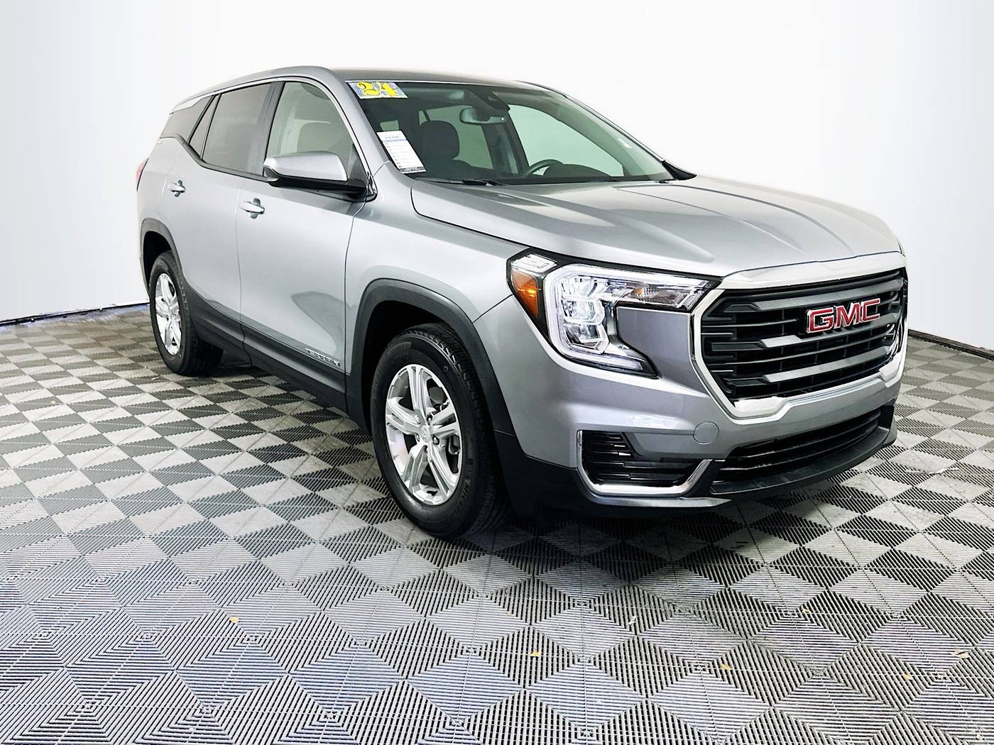 2024 GMC Terrain SLE — SUV — 1,885 mi — Miami, FL