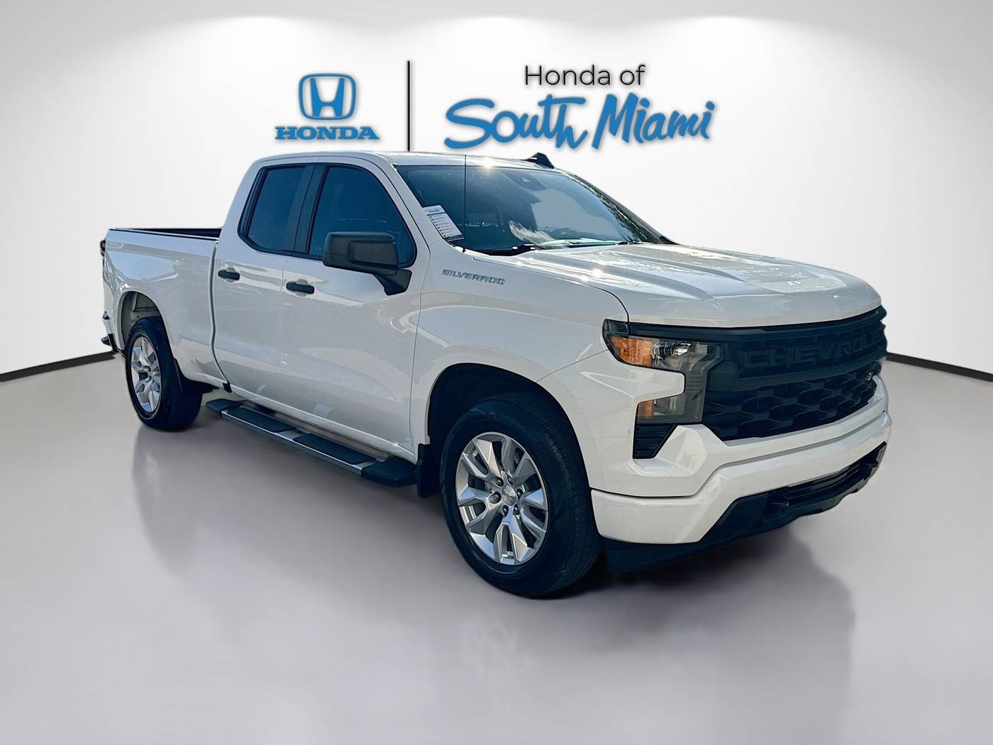 2022 Chevrolet Silverado 1500 Custom — Pickup Truck — 59,158 mi — Miami, FL